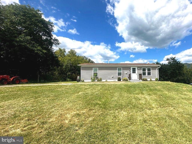 9715 Back Rd, Maurertown