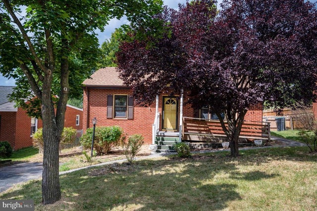 373 Walton St, Strasburg