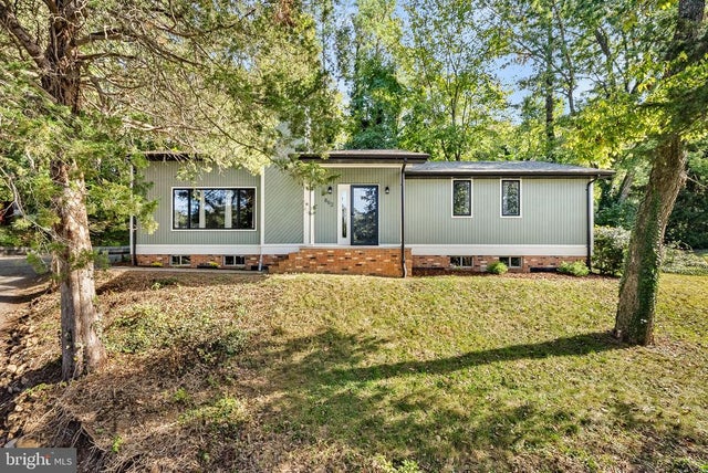 862 Carrier Dr, Strasburg
