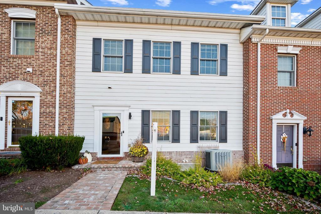 143 S Church St, WOODSTOCK