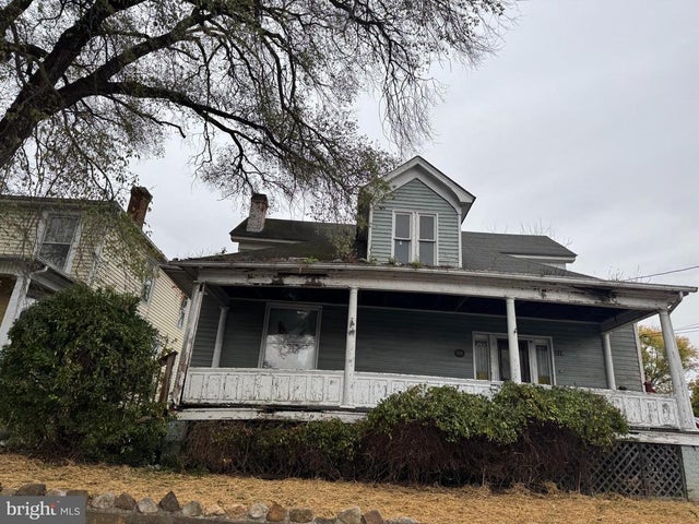 110 N Main St, Edinburg