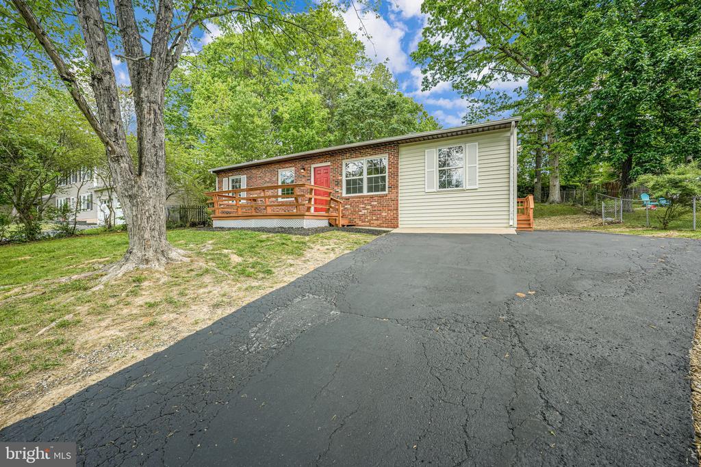 10 Rosewood St, FREDERICKSBURG