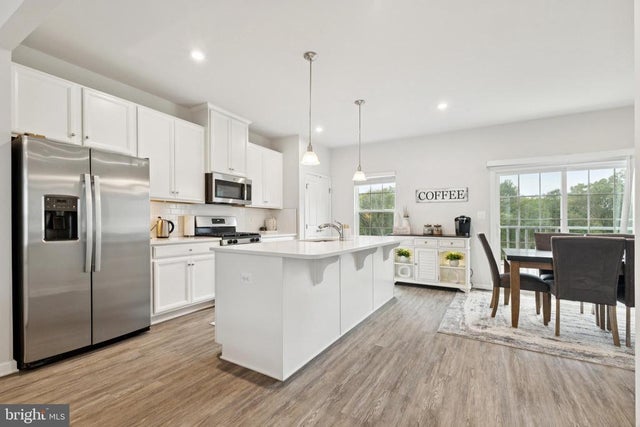 103 Crest Ct, Stafford