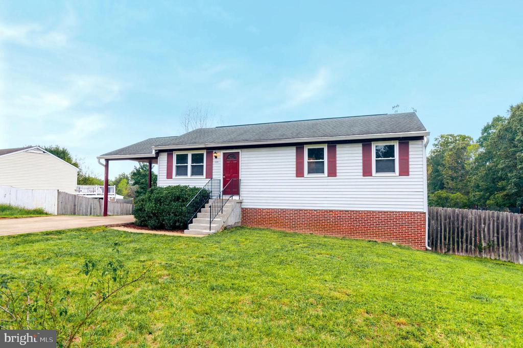 104 Stevens Dr, STAFFORD