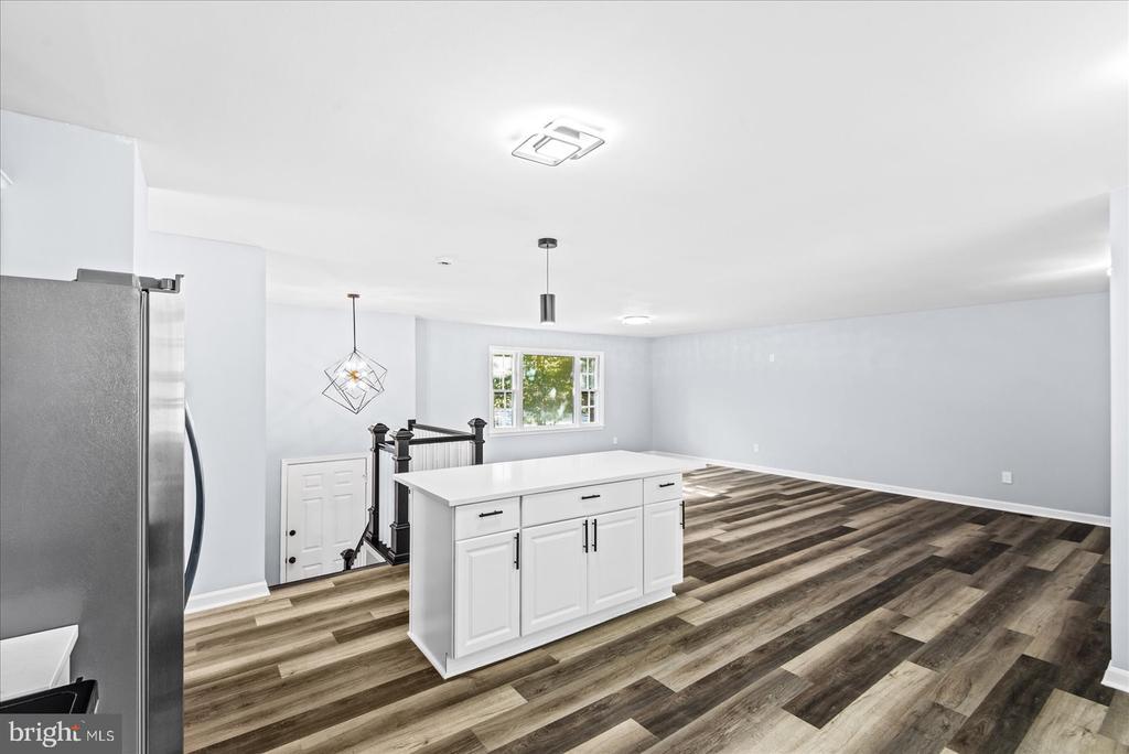 2312 Harpoon Dr, STAFFORD