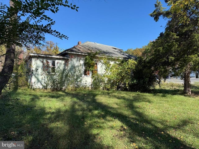 58 Truslow Rd, Fredericksburg