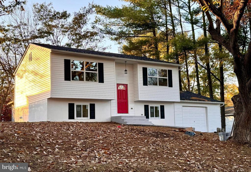 224 Oak Grove Ln, STAFFORD