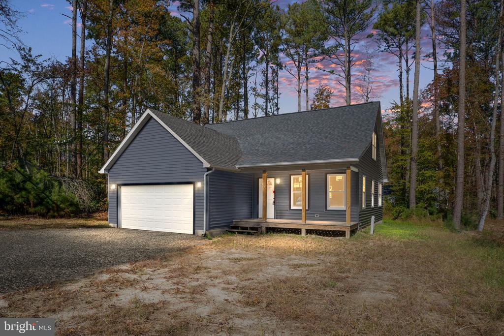 191 Woodbine Dr, COLONIAL BEACH