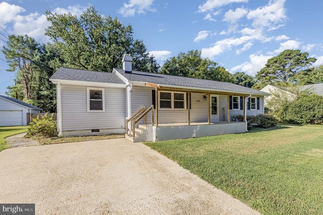 219 Cedar Ln, Colonial Beach