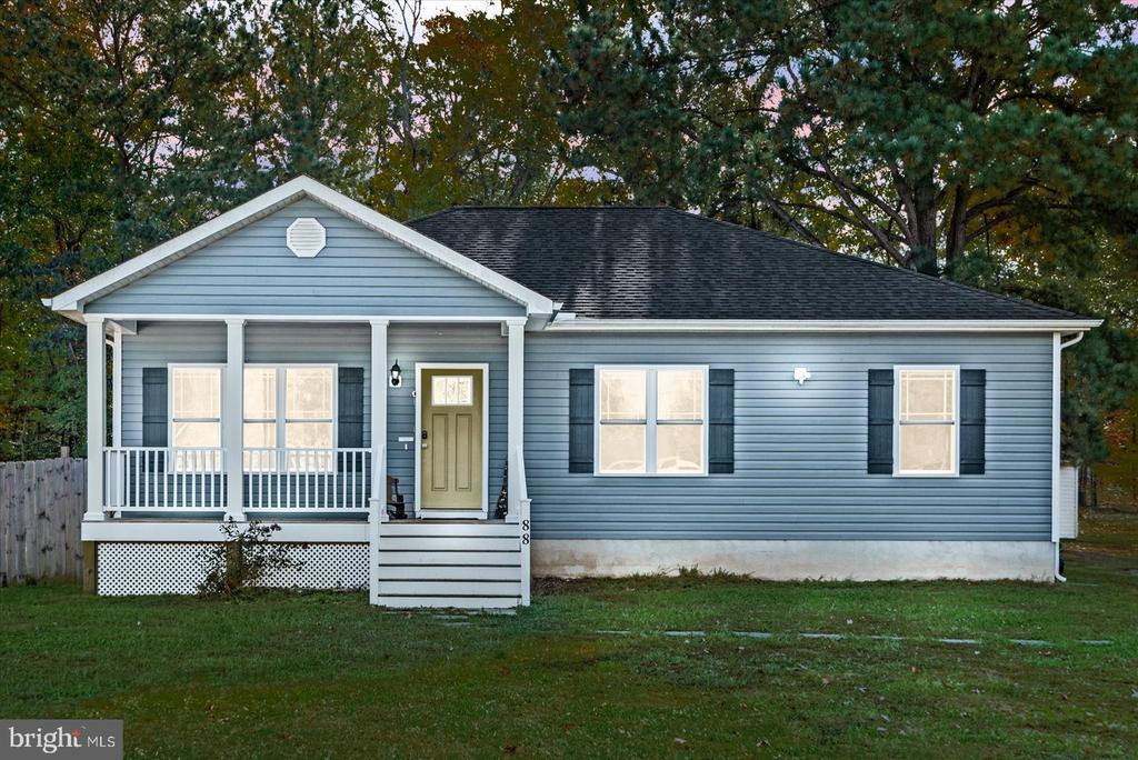 88 Brooks Dr, COLONIAL BEACH