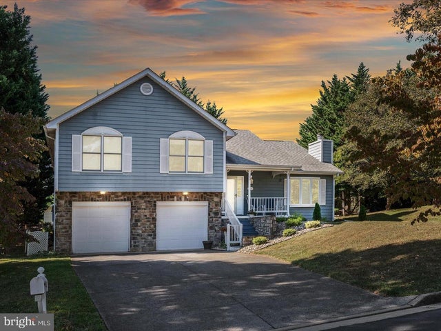 609 Crystal Ct, Winchester