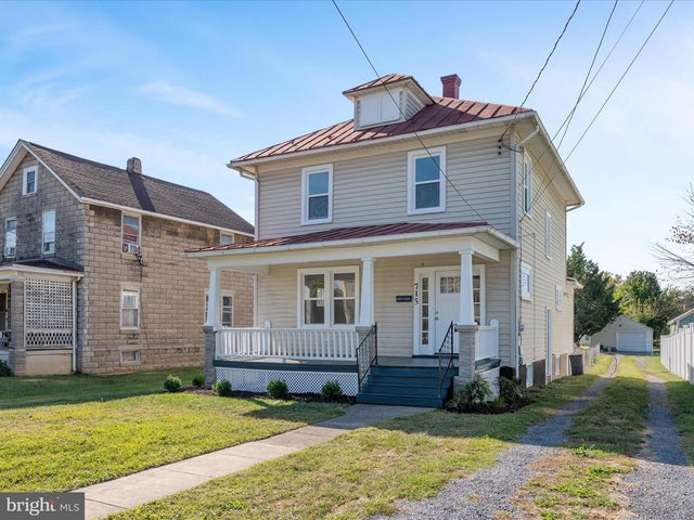 715 Berryville Ave, Winchester