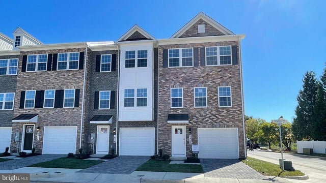 1822 Blythe Way, Winchester