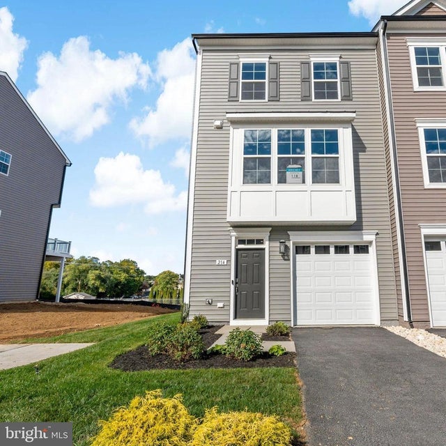 214 Monteith Dr, Winchester