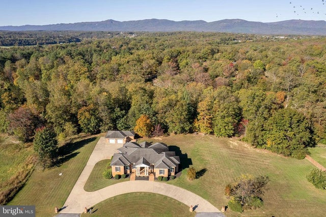 177 Hatcher Dr, Front Royal