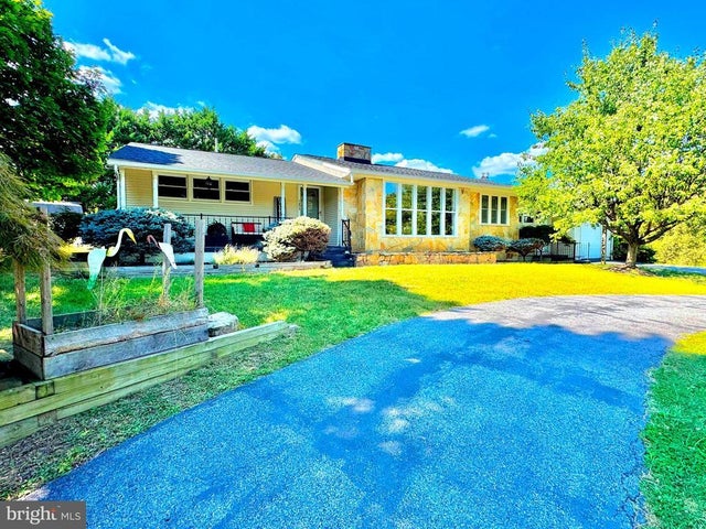 1275 Valley View Dr, Front Royal