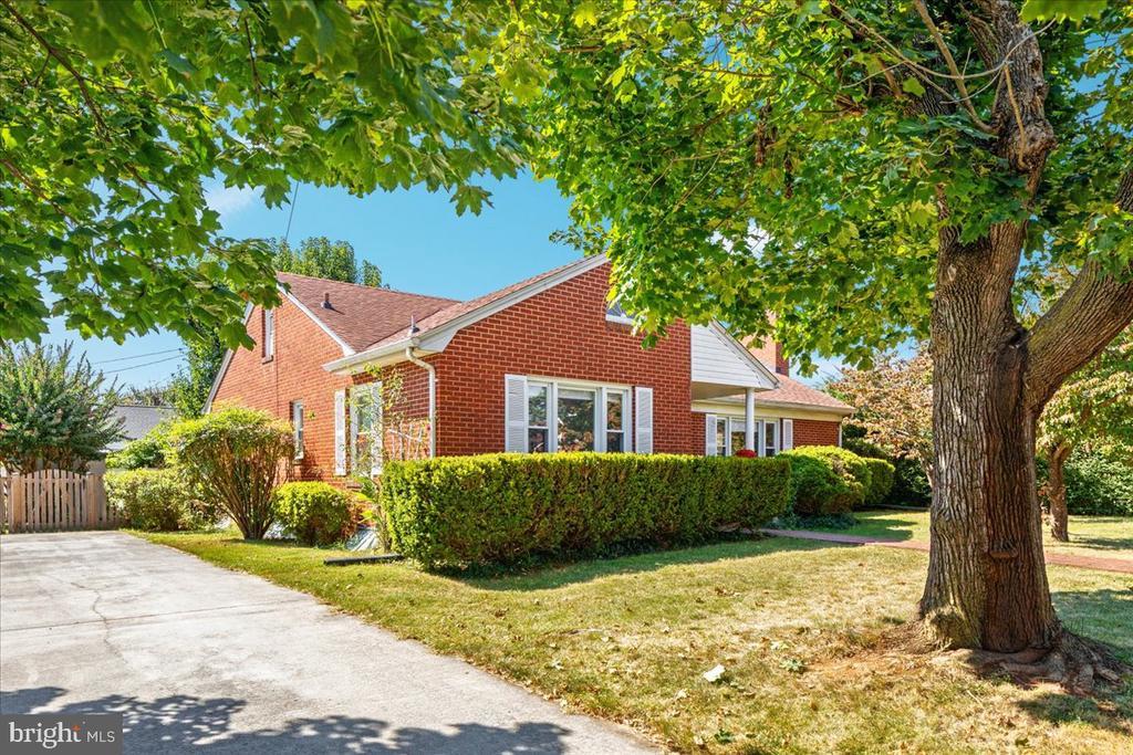 605 Happy Creek Rd, FRONT ROYAL