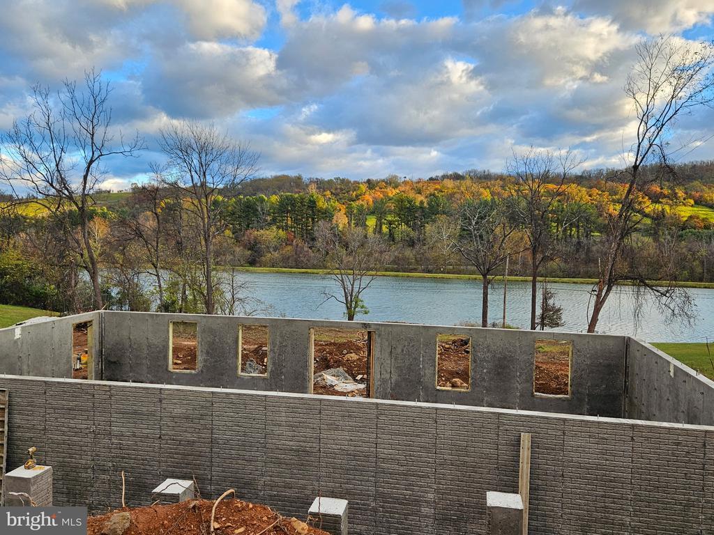 Lot 8 Creek Rd, FRONT ROYAL