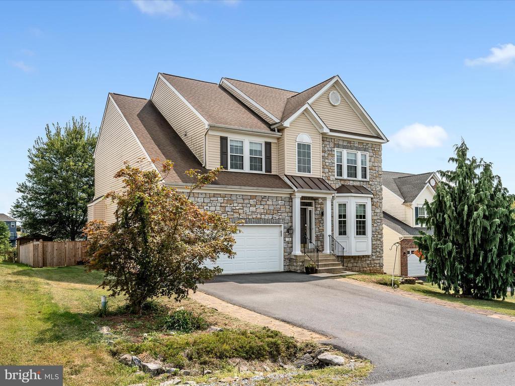 28 Corvair Ln, INWOOD