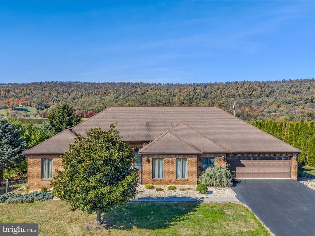 1687 Thatcher Rd, MARTINSBURG