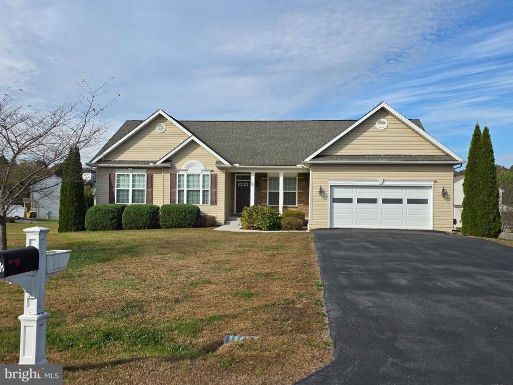 1202 Crushed Apple Dr, MARTINSBURG