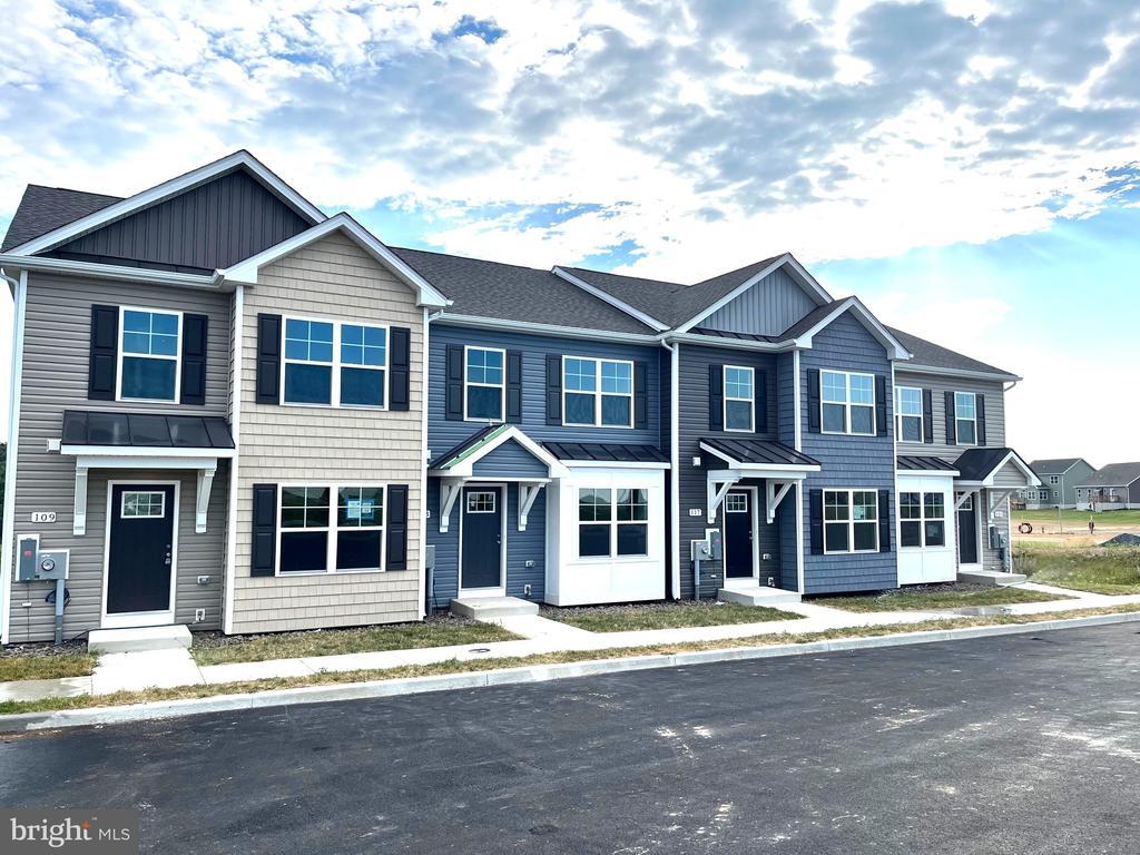 164 Olga Dr, MARTINSBURG