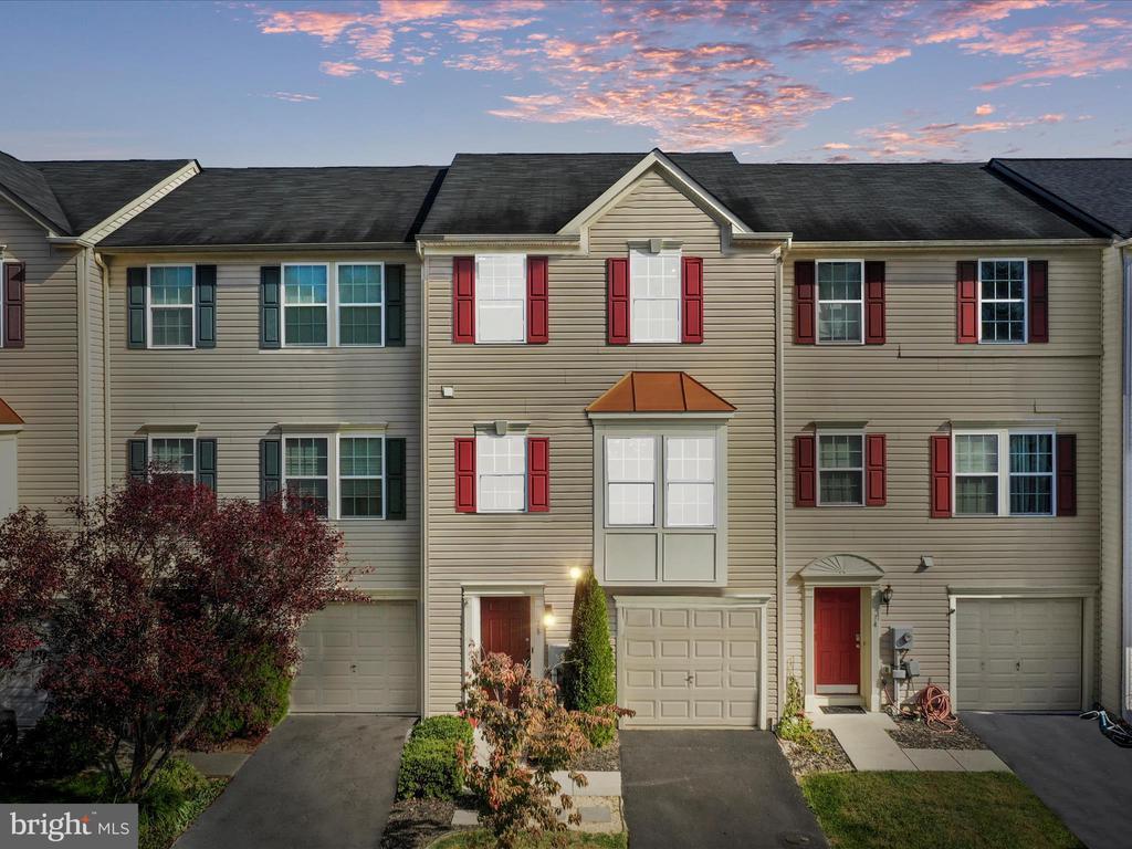 78 Tidewater Ter, FALLING WATERS