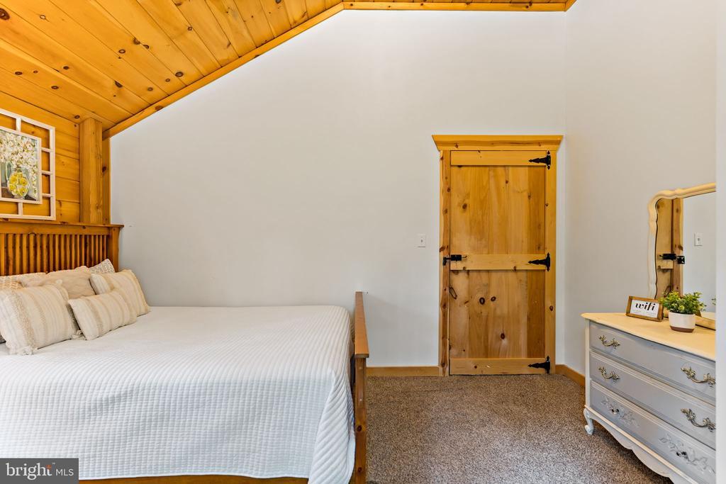 4176 Lake Ferndale Dr, SPRINGFIELD WV SPRINGFIELD Cabin Homes For Sale