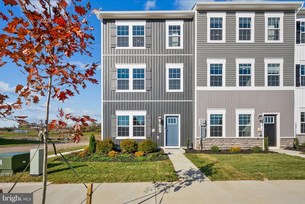 375 Eclipse St, CHARLES TOWN