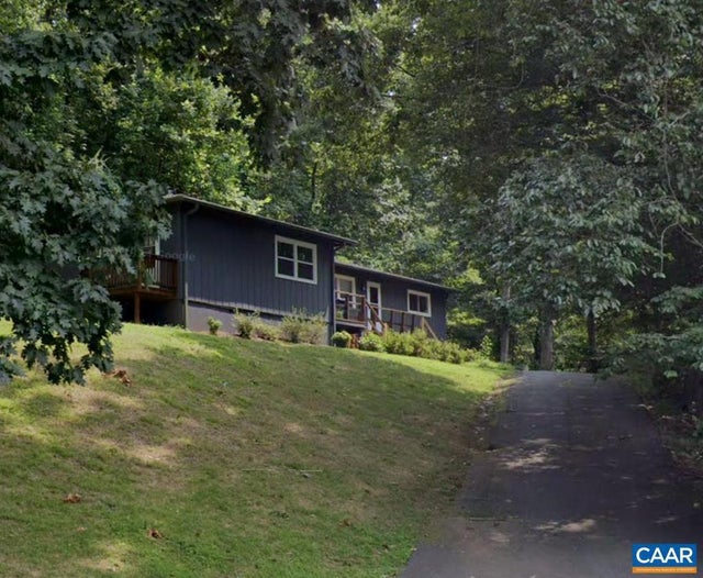 238 Sunset Ave #b, Charlottesville