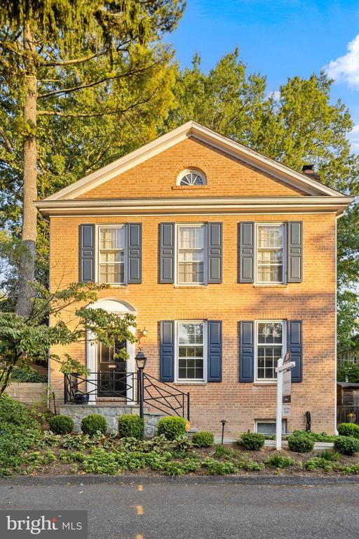 2810 North Glade St Nw, Washington