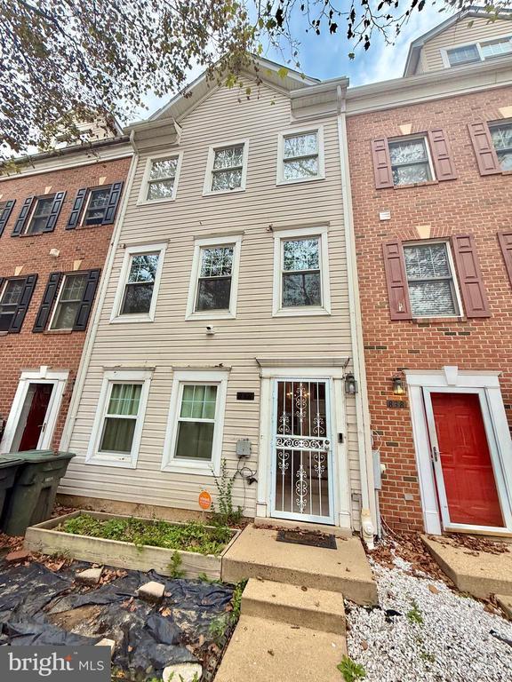 836 Hr Dr Se, Washington