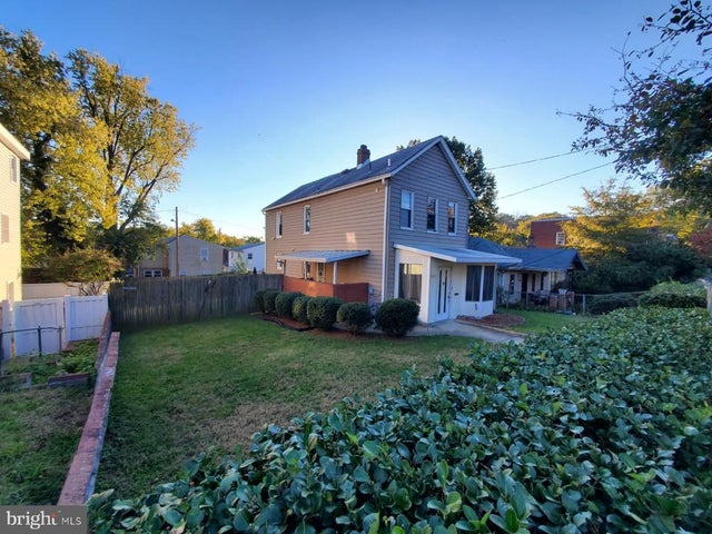 4231 Eads St Ne, Washington