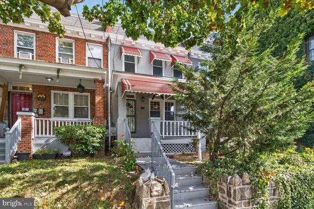 2731 4th St Ne, Washington