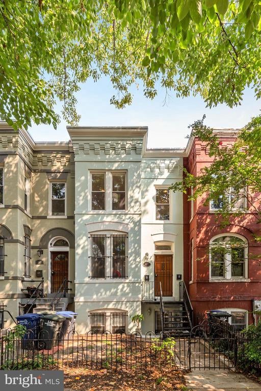 1037 5th St Ne, Washington