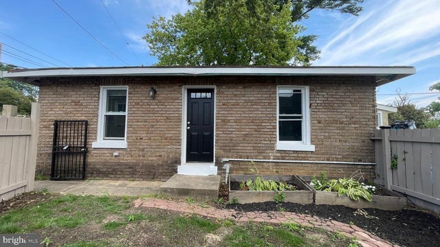 1415 Hamilton St Nw #carriage House, Washington