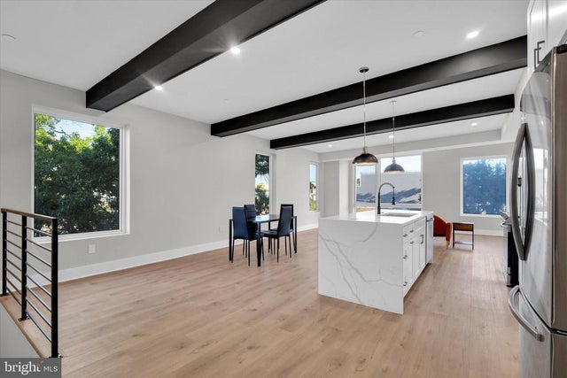 1915 Benning Rd Ne #ph, Washington