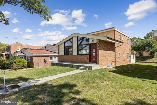 7435 8th St Nw, Washington