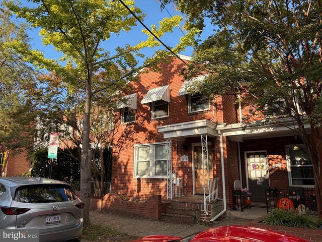 2211 Observatory Pl Nw, Washington