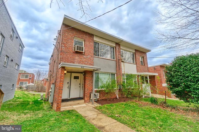 42 Varnum St Ne #1, Washington