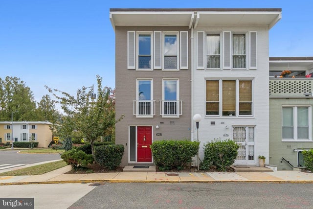 628 3rd St Sw #115, Washington