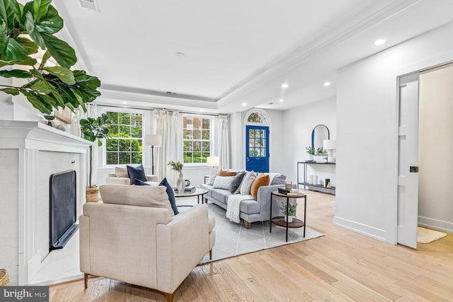 3525 16th St Nw, Washington