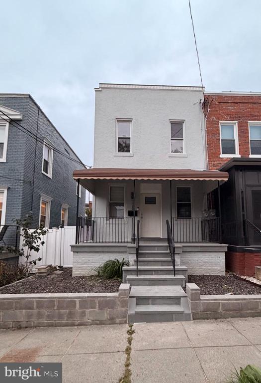 726 Roxboro Pl Nw, Washington