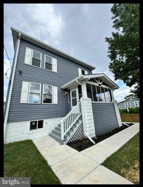 2932 Yost Pl Ne, Washington