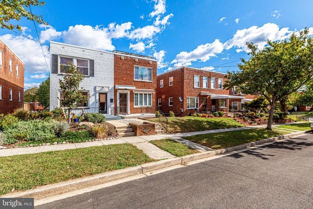 5513 Chillum Pl Ne, Washington