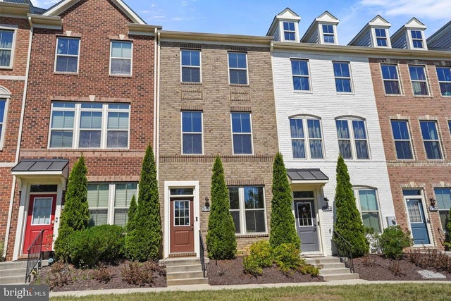 3732 Commodore Joshua Barney Dr Ne, Washington