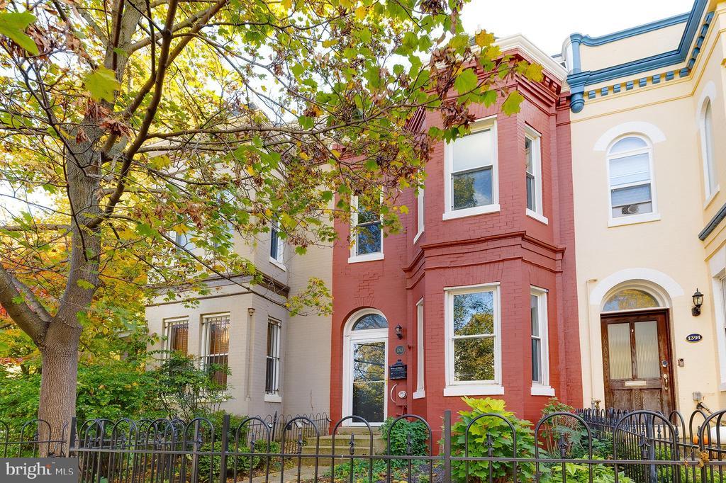 1393 F St Ne, WASHINGTON