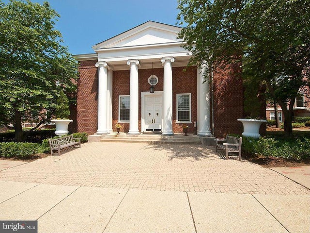 3880 Rodman St Nw #c213, Washington