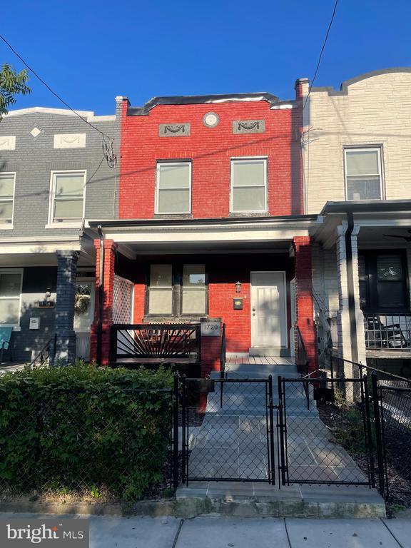 1720 16th St Se #b, WASHINGTON