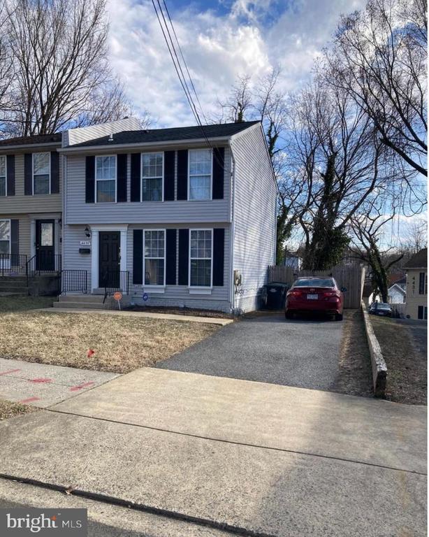 4433 Hunt Pl Ne, Washington